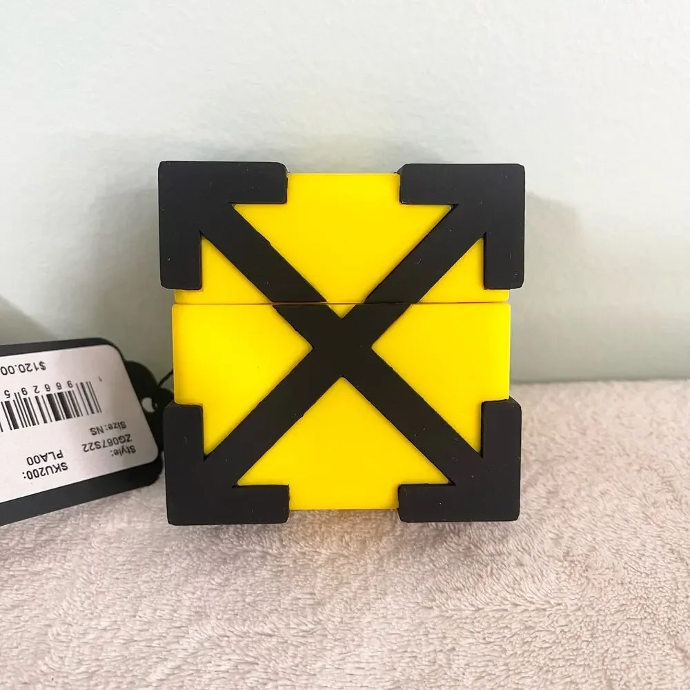Off-White Silicone Arrow 2nd Generation Airpod Case nwt